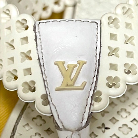 LOUIS VUITTON BEACH FLIP-FLOPS IN WHITE - Picture 3 of 7